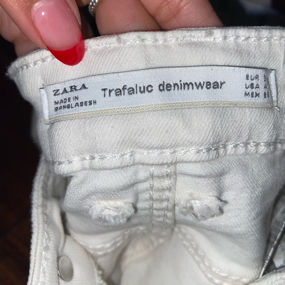 White Ripped Jeana - Picture 4 of 4